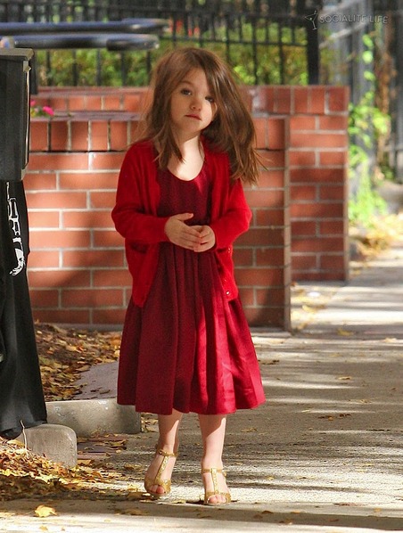 The-young-and-very-fashionable-Suri-Cruise-9