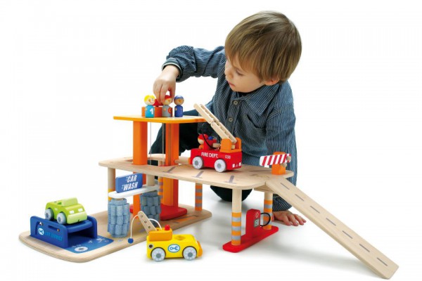 Kids-toys-help-child-physical-development-1