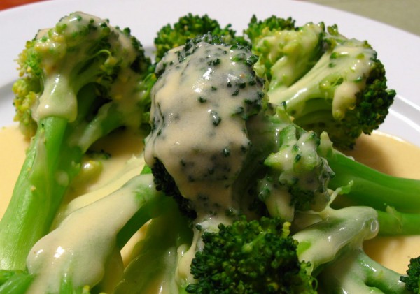 Roasted-broccoli-covered-with-cheese-sauce-1