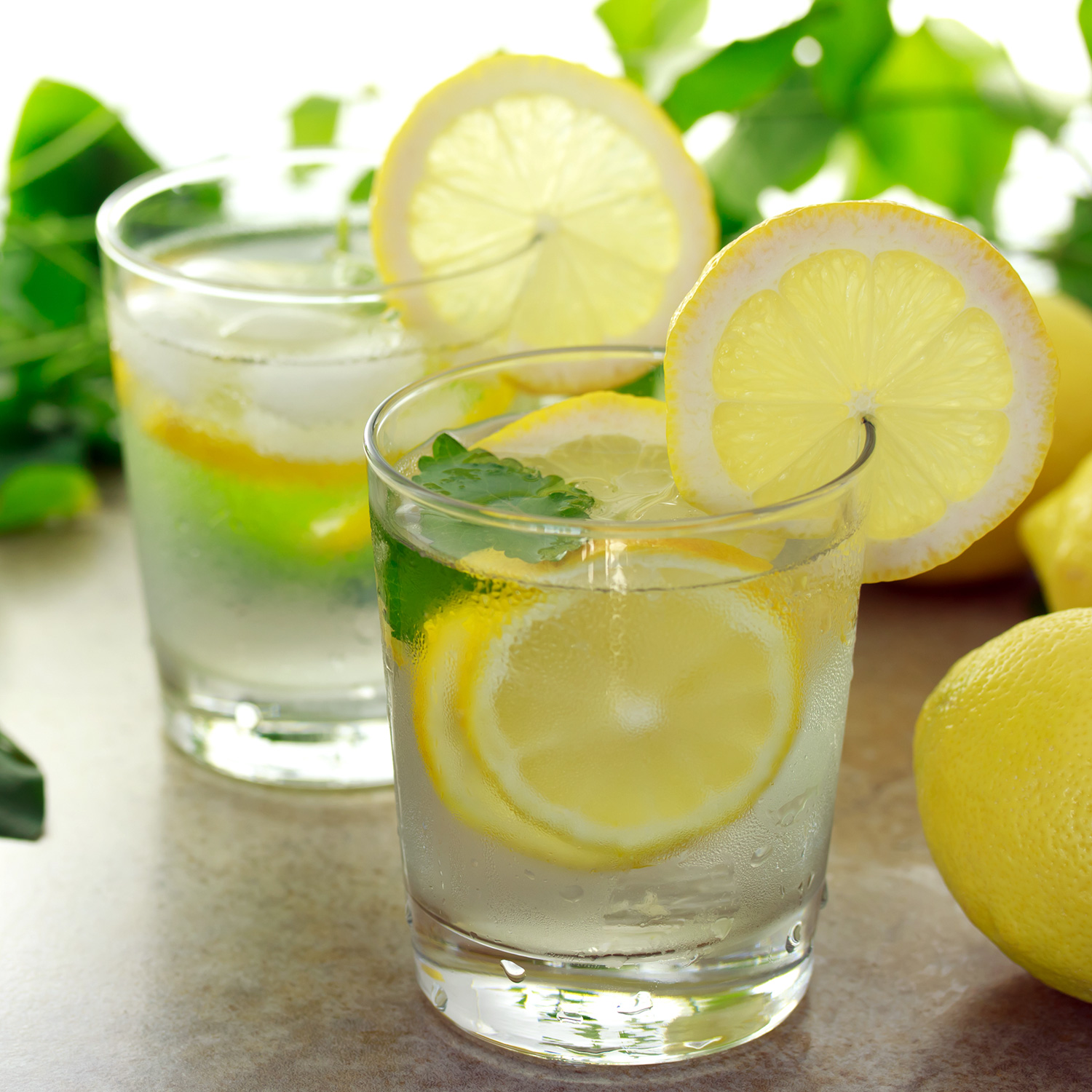 10-Reason-why-you-should-drink-lemon-water-1