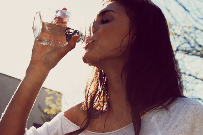 10-Tips-for-Staying-Hydrated-in-the-Summer-1