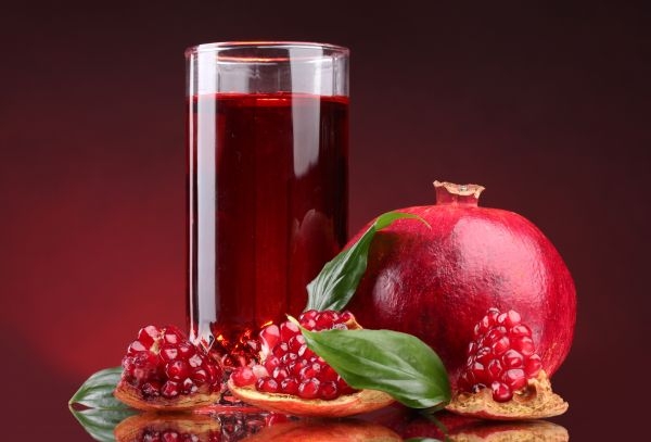 Pomegranate-Juice-Nutrition-and-Benefits-1
