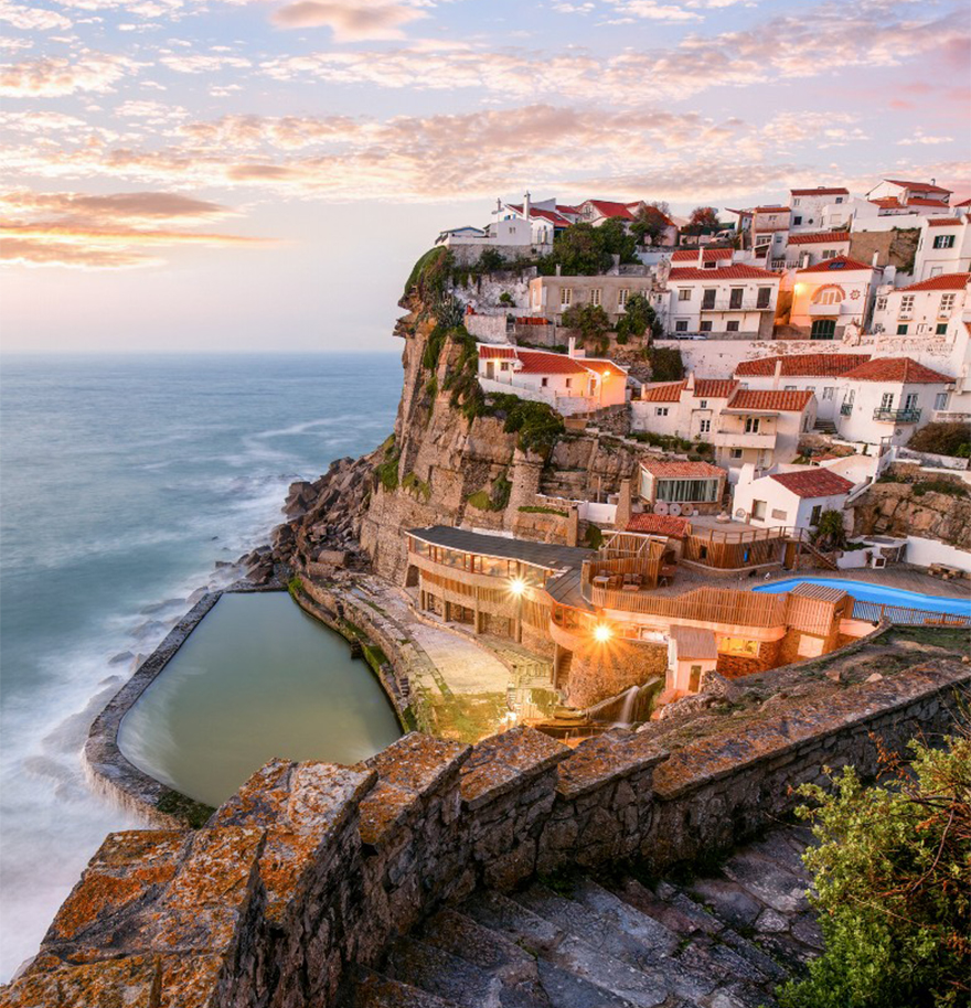 The-10-Most-Popular-Cliff-Side-Towns-And-Villages-3