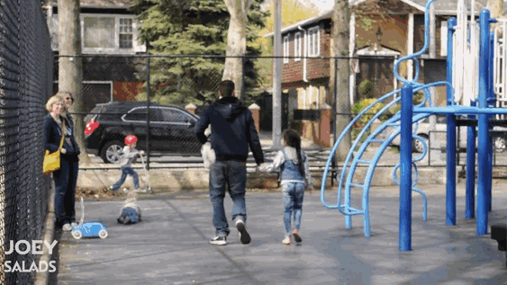 Shocking-Social-Experiment-How-Easy-It-Is-for-a-Stranger-to-Abduct-Your-Child-4