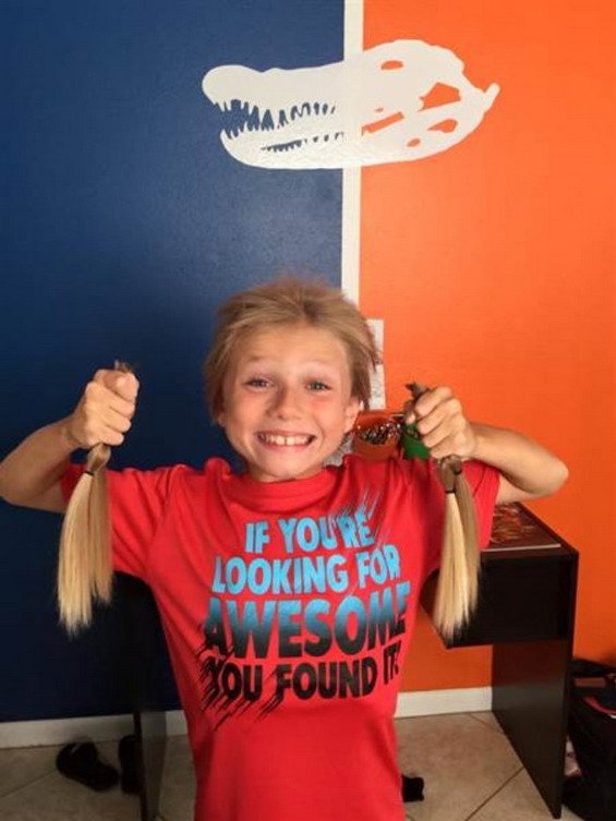Bullied-8-year-Old-Boy-Grew-Out-His-Hair-so-He-Could-Donate-It-to-Children-With-Cancer-3