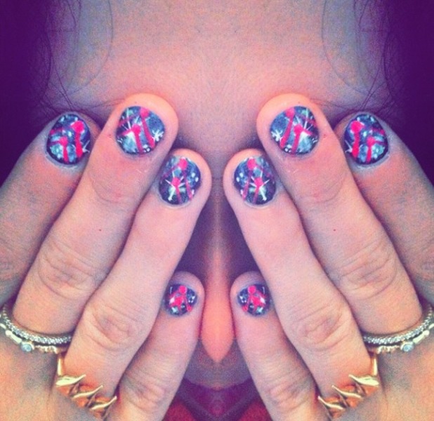 Nail-Art-Inspiration-from-the-Celebrities-2 - Women Daily Magazine