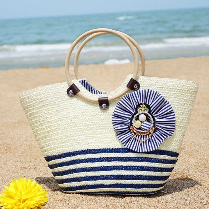 Straw-Bags-The-Biggest-Trend-for-This-Summer-4