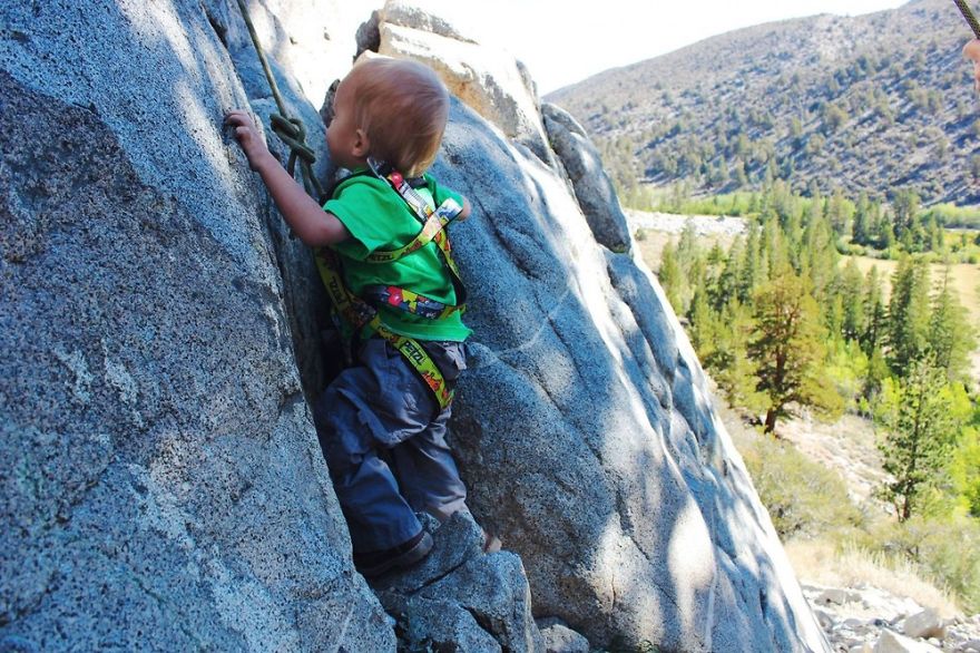 The-3-Year-Old-Boy-Who-Has-Hiked-More-Than-300 miles-3