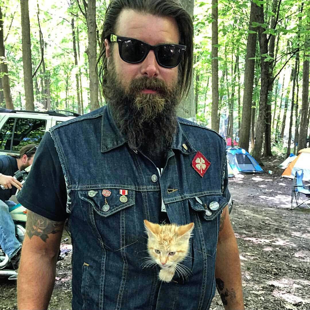 A-Biker-Saves-a-Kitty-And-Does-a-Cross-Country-Trip-With-Him-8