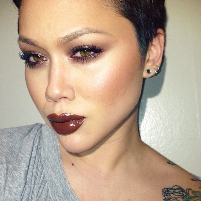 The-Perfect-Lipstick-Color-For-Fall-2015-5