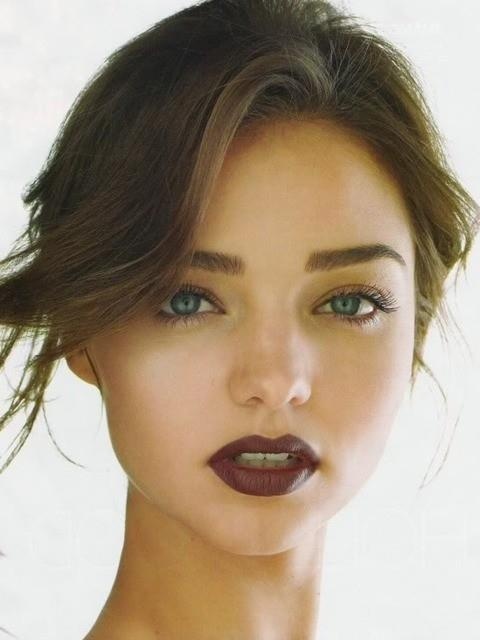 The-Perfect-Lipstick-Color-For-Fall-2015-6