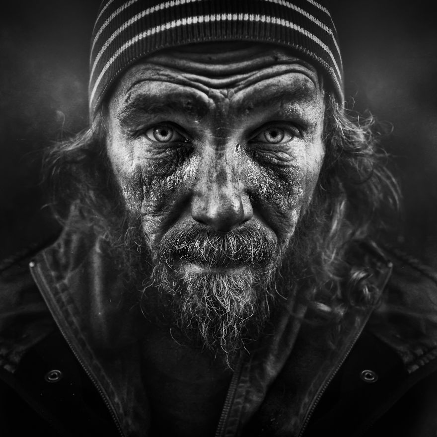 This-Photographer-Photographs-The-Homeless-by-Becoming-One-of-Them-8
