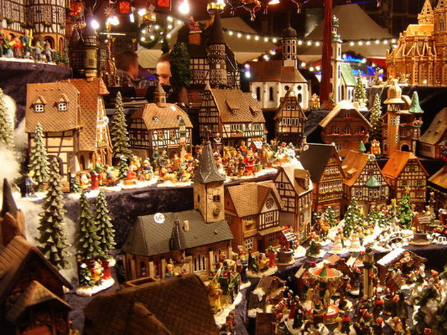 The-10-Most-Beautiful-Christmas-Bazaars-in-Europe-15