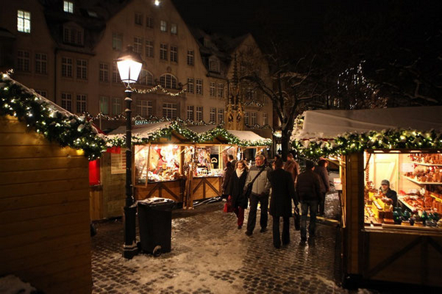 The-10-Most-Beautiful-Christmas-Bazaars-in-Europe-16