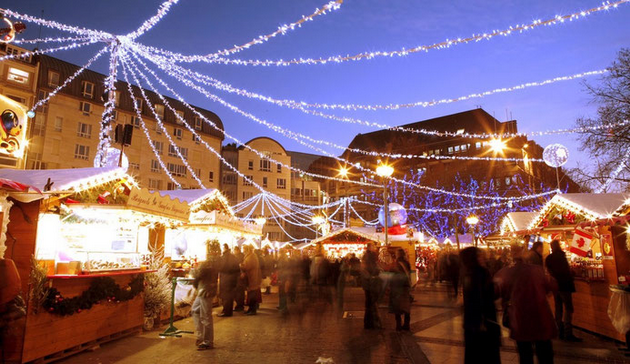 The-10-Most-Beautiful-Christmas-Bazaars-in-Europe-4