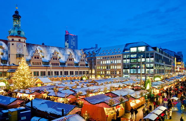 The-10-Most-Beautiful-Christmas-Bazaars-in-Europe-9