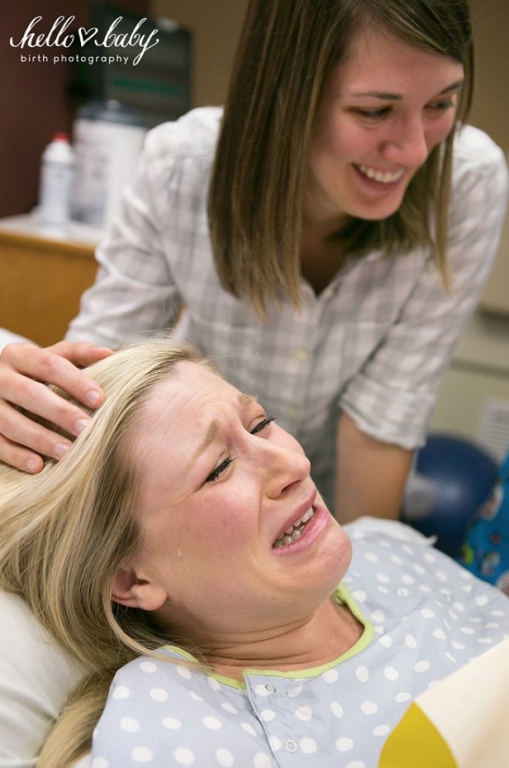 Photographer-Published-Her-Most-Powerful-Baby-Birth-Photos-11