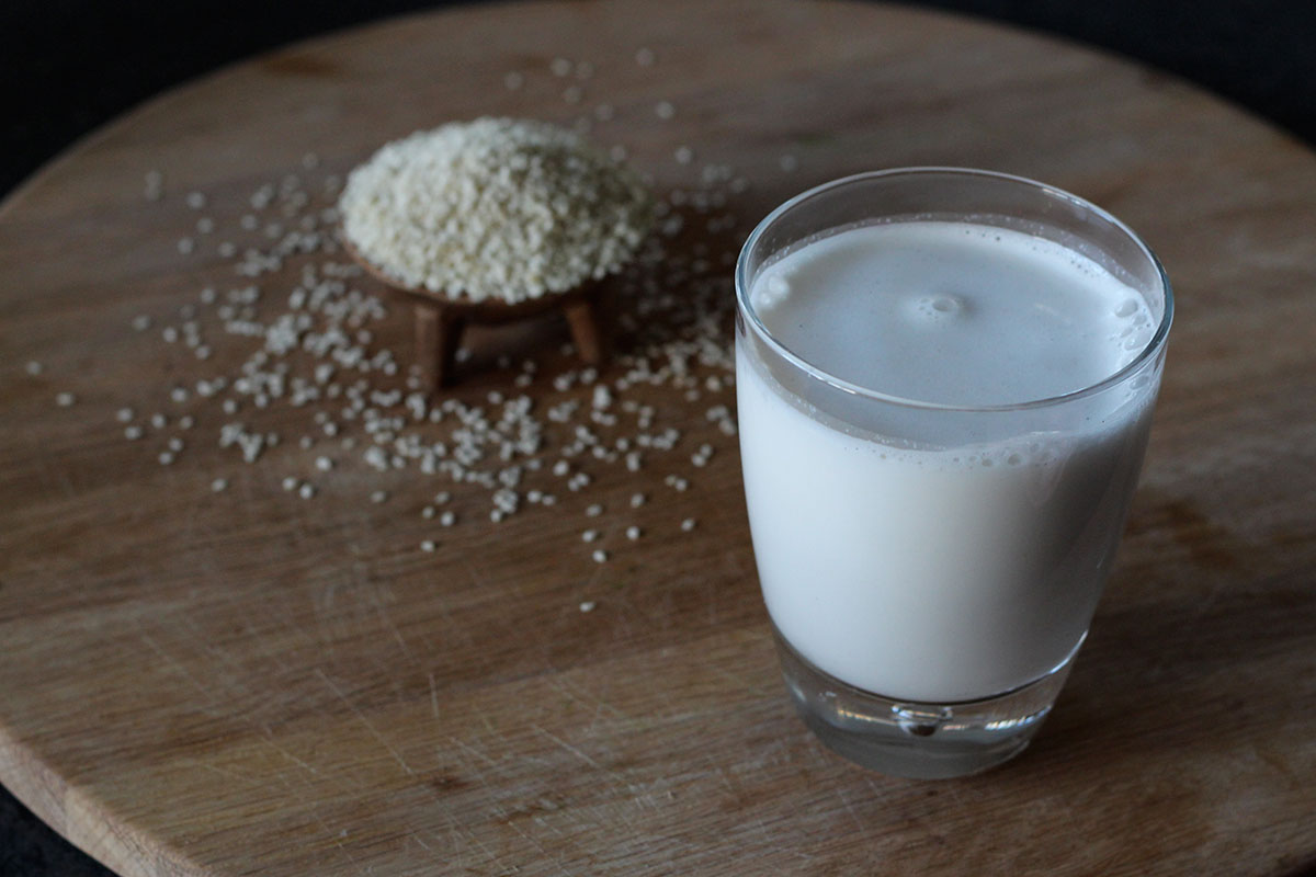 7-Different-Types-of-Plant-Based-Milk-You’ll-Absolutely-Love-1