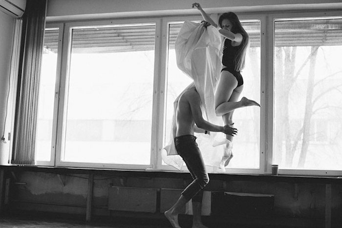 A-Photographer-Documents-Intimate-Moments-of-Love-Couples-4