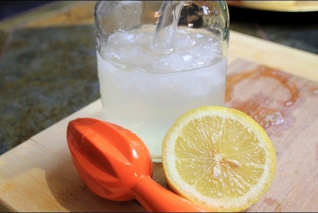 10-benefits-of-drinking-lemon-water-every-day-1