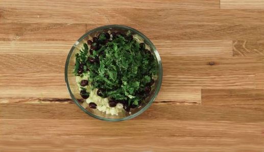 crazy-cauliflower-rice-recipes-that-have-under-250-calories-2