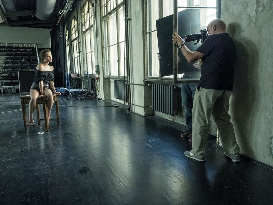 pirelli-2017-calendar-shows-the-true-beauty-of-older-celebrities-without-any-photoshop-10