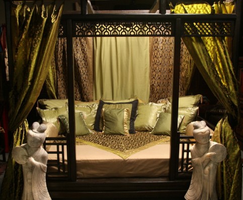 what-makes-canopy-beds-right-for-all-ages-1