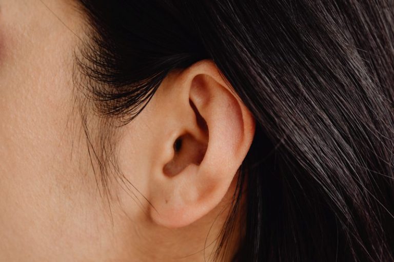 Causes and Symptoms of Ear Infections in Adults Women Daily Magazine