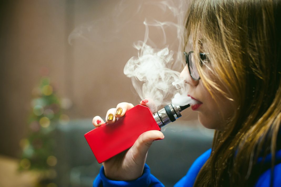What’s the Mysterious Vaping Lung Illness That’s Making People Sick? Women Daily Magazine
