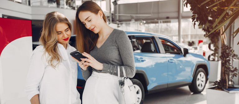 thingswomenshouldconsiderbeforebuyingcarinsurance