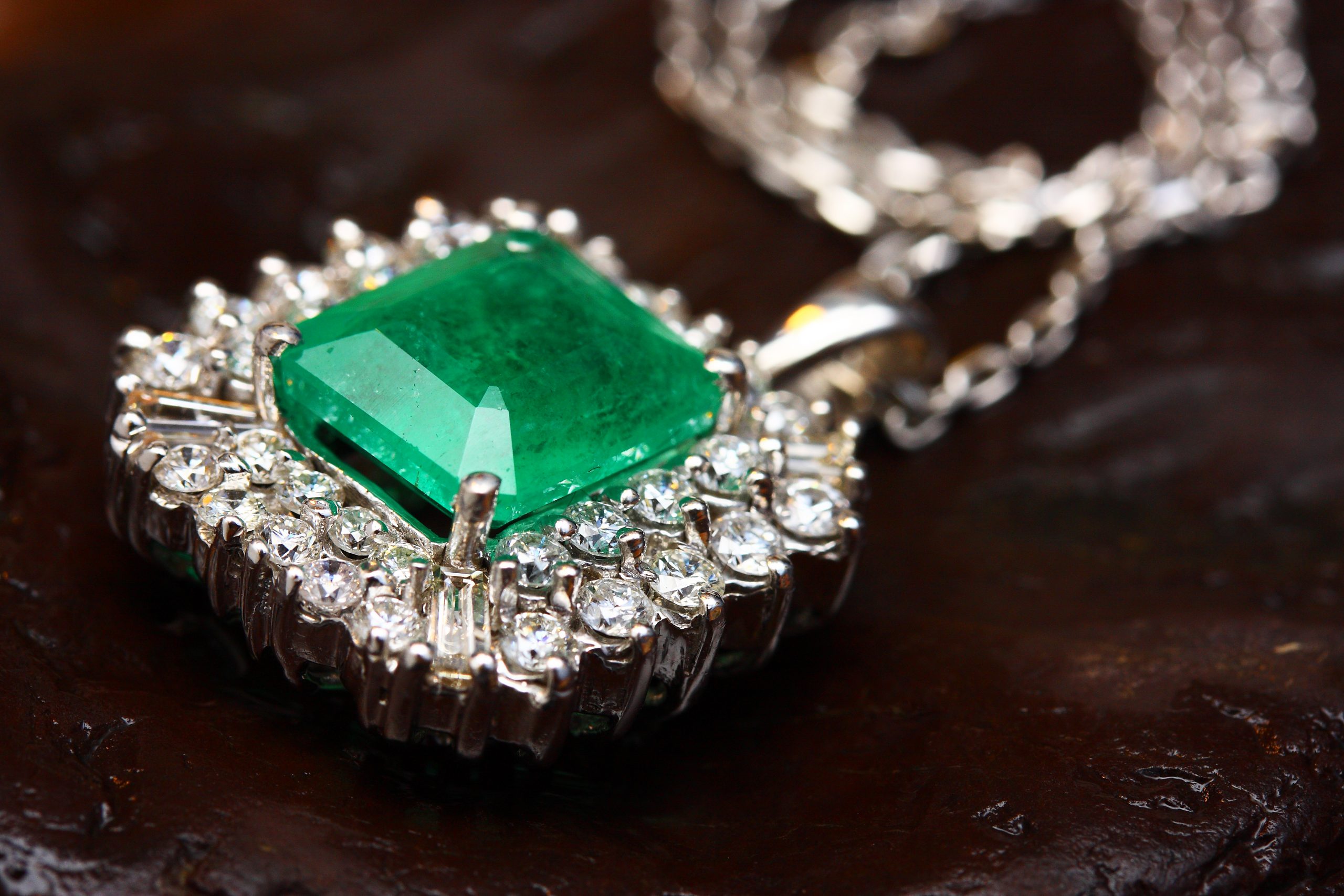 emerald jewelry